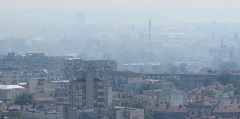 Опасно замърсяване на въздуха снощи в София