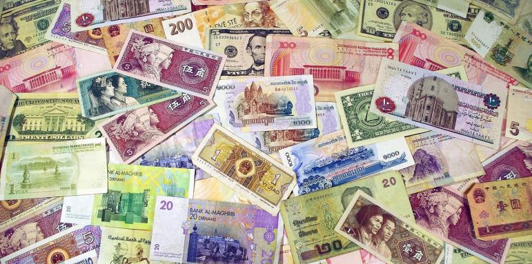 15 мита за банкнотите, които рухнаха