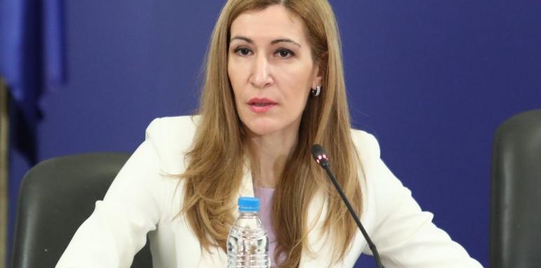 Ангелкова попари министъра на туризма в оставка