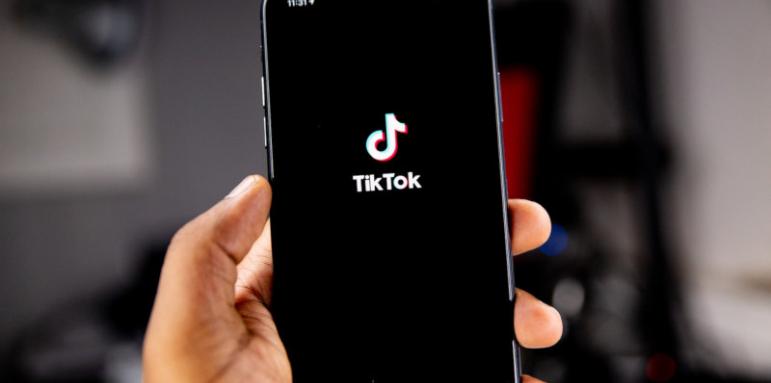 Бивш служител на TikTok разкрива как приложението краде данни на американци