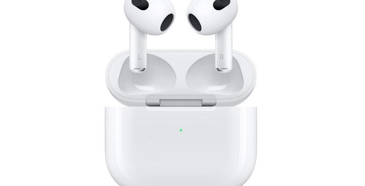 Слушалките AirPods на Apple няма да получат USB Type-C до следващата година
