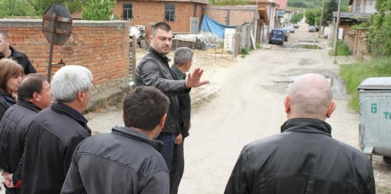 Бареков загрижен за българите в Македония