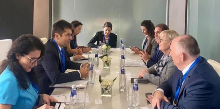 Кирил Петков на среща с Гугъл и Амазон