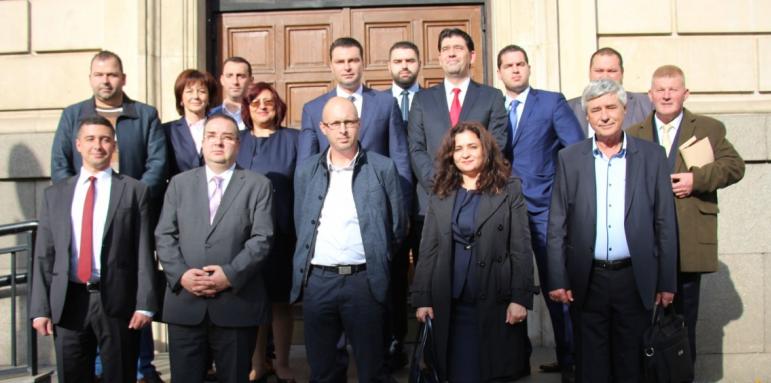 БСП-София иска да се свали украинското знаме от сградата на СО