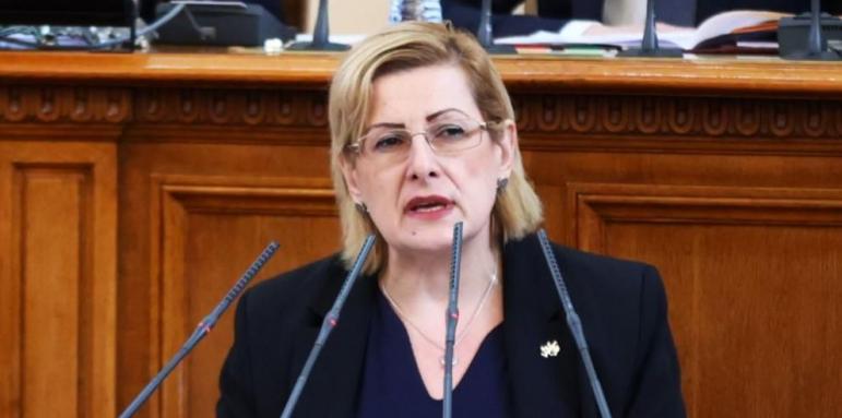 Депутатка на Костадинов напуска Възраждане и Народното събрание