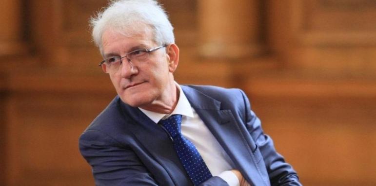 ДПС бори безизходицата с Лукойл, умуват за свръхпечалбите