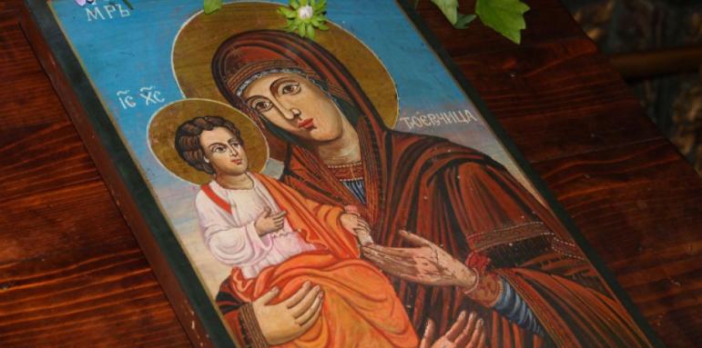 Днес е Малка Богородица, покровителка на семейството и децата
