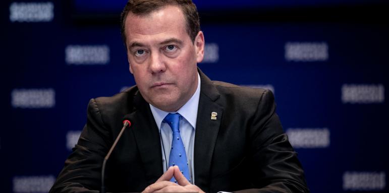 Медведев разкри фалшива новина, но хареса идеята