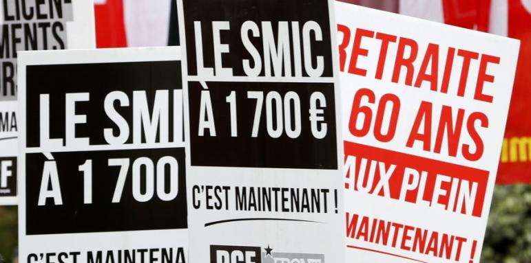 Франция отново изпадна в рецесия