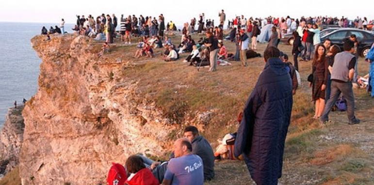 Хиляди хипари се стягат за "Джулая" в Камен бряг 