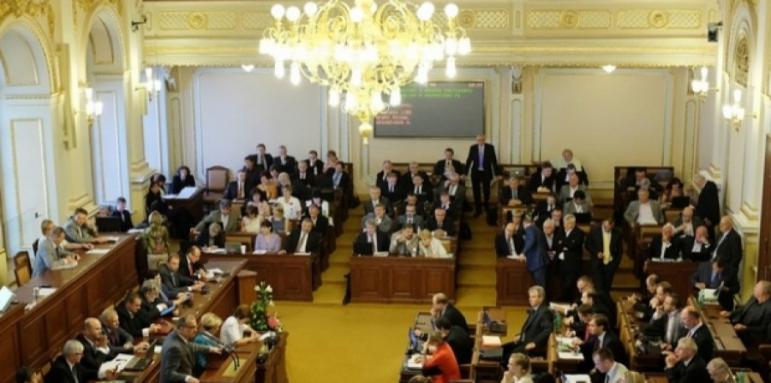 Чехия ще има предсрочни парламентарни избори