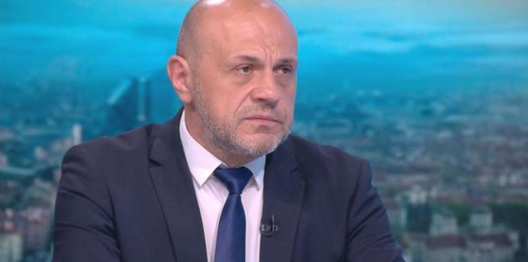 Записи и снимки на Борисов: Камъни вместо футбол