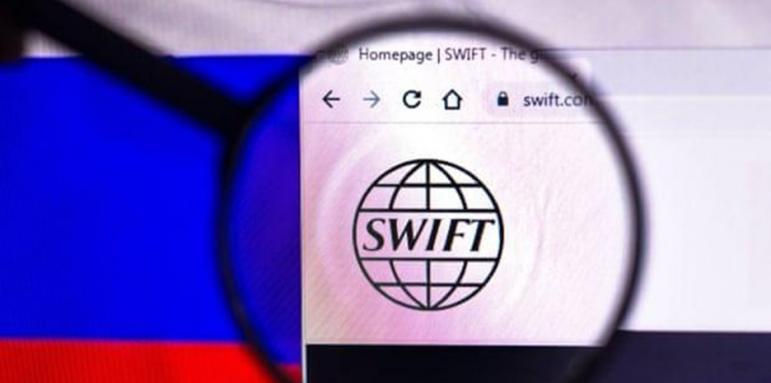 7 руски банки аут от SWIFT. Какво забрани Путин на руснаците