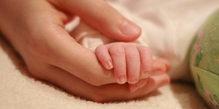 Здраво бебе се роди от майка в мозъчна смърт