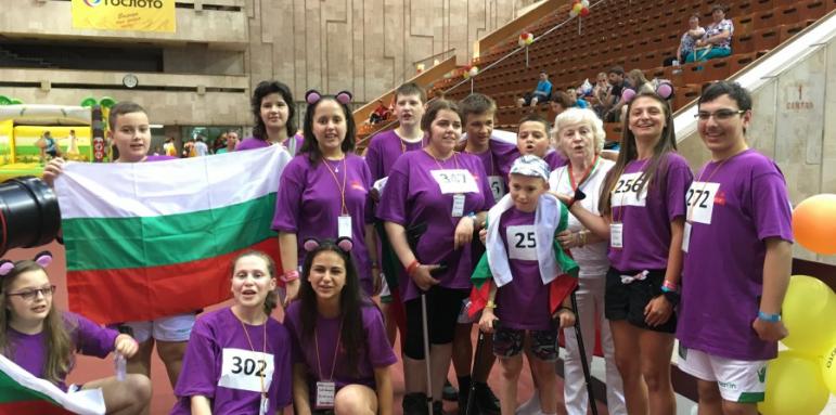 Деца с онкологични заболявания с медали от Москва