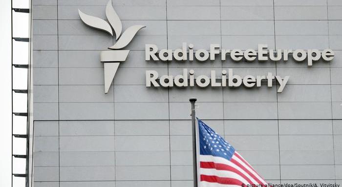 Уволнен е шефът на Радио „Свободна Европа“