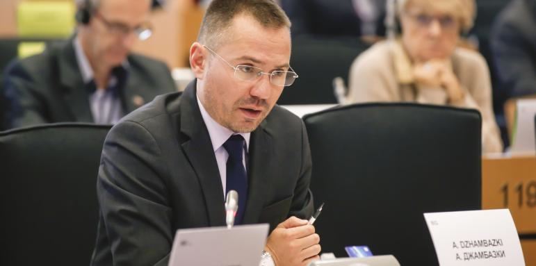Джамбазки към Панов: Българите са държавотворен народ за Скопие