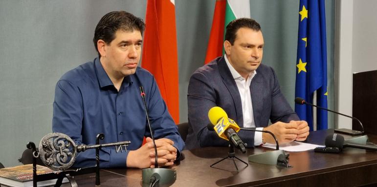 Калоян Паргов даде оставка и като шеф на групата съветници от БСП