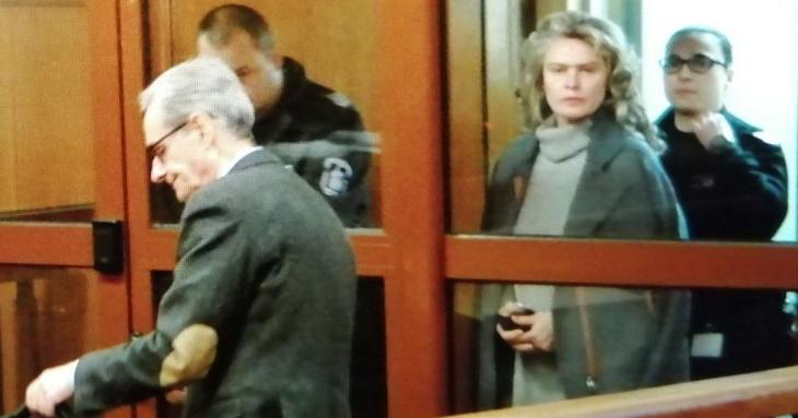 Жената на Божков: Не съм заплаха