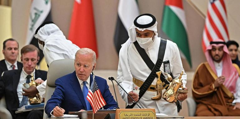 Байдън свали картите пред арабски лидери, какви са плановете му