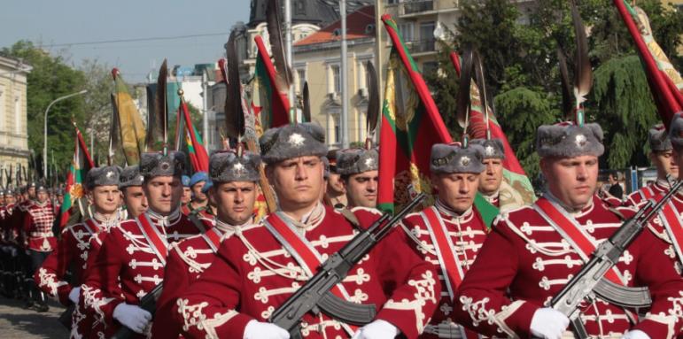 НА ЖИВО: Показват цялата мощ на Българската армия