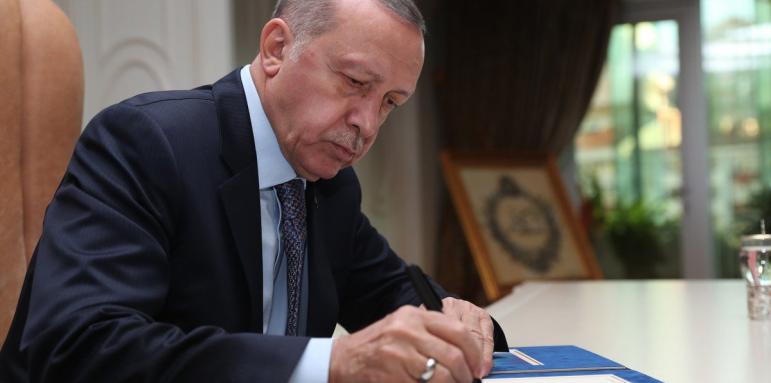 Ердоган прати писмо до съпартийците. Посланието