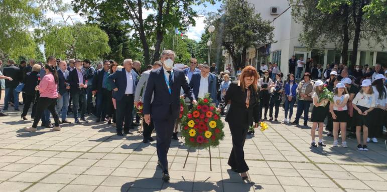 Карадайъ: 30 г. се борим за демокрация в Родината