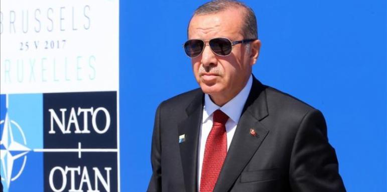 Да остане ли Турция в НАТО? Какво казва народът