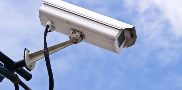 Стотици камери в София дебнат за нарушители