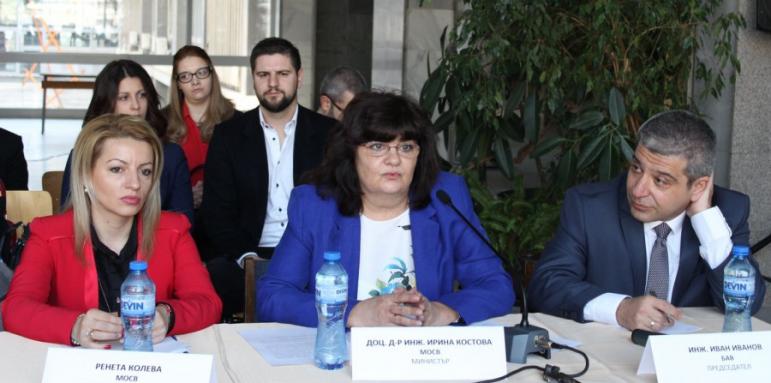 Министър Костова: Недостигът на кадри във водния сектор трябва да е държавна грижа