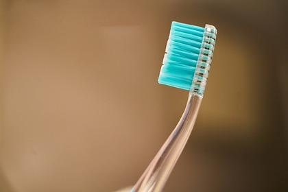 Зъболекар развенча митове за миенето на зъби