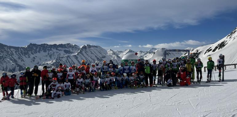 Талантите в ските с лагер на Банско