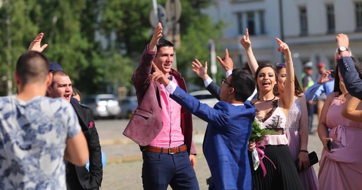 Пием свободно в София, не и в изборните секции