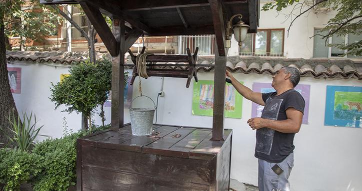 Обновиха кладенеца в двора на къщата на Гео Милев в Стара Загора
