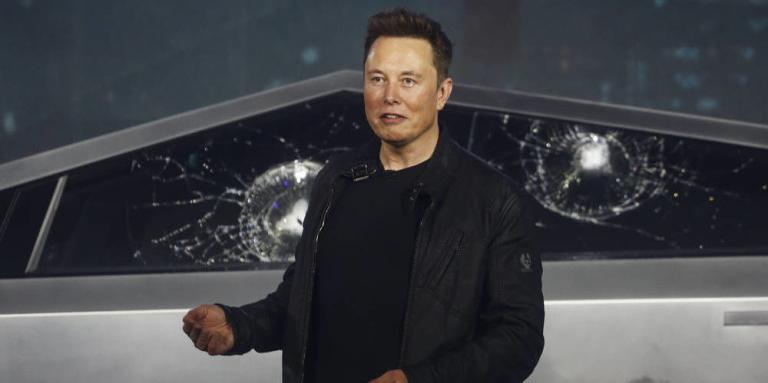 Apple отказали да купят Tesla от Мъск