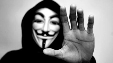 "Анонимните" с тежък удар в Русия. Ето какво хакнаха