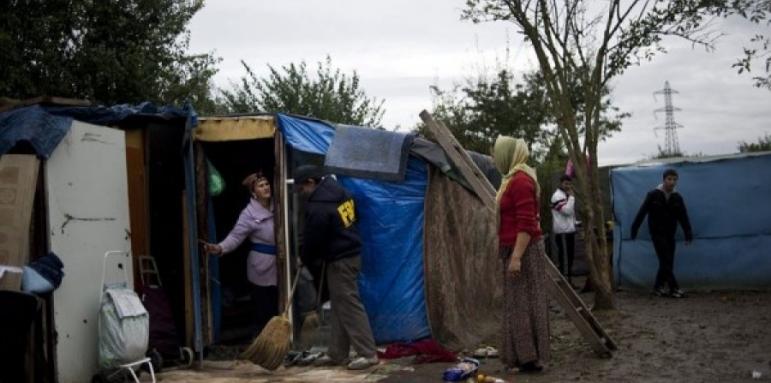 Разбиват ромски лагер с българи и румънци в Лил