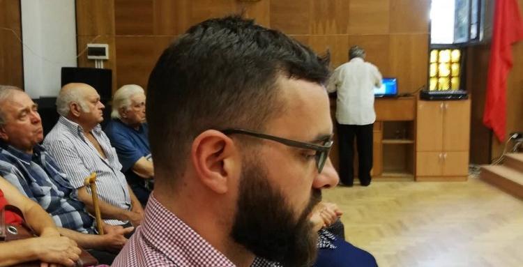 Депутат от БСП: Борисов протяга ръка към Слави