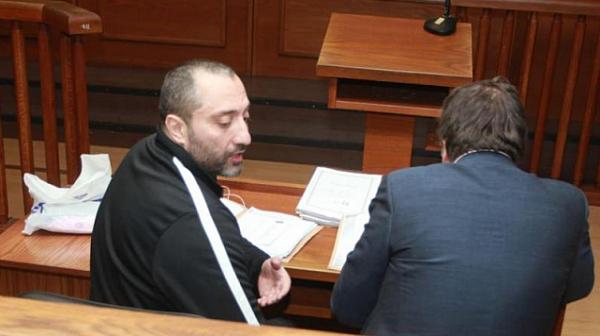 Разпитват свидетели на стрелбата срещу Очите