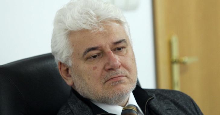 Уважаван юрист поиска оставката на Лозан Панов