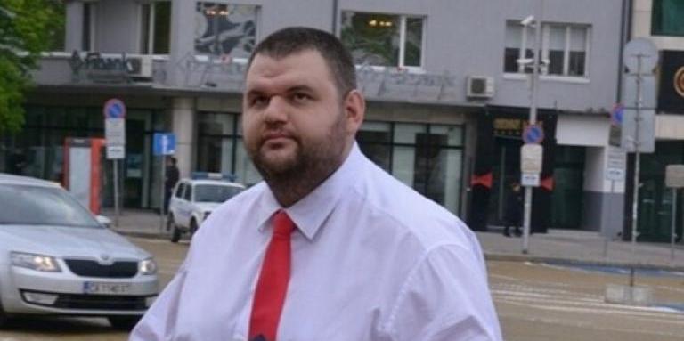 Пеевски с ново дарение за болницата в Благоевград