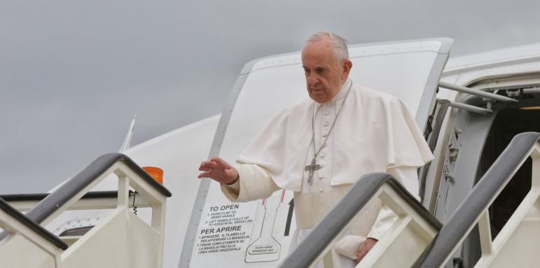 Започва визита на папата в Румъния