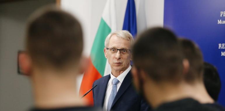 Просветният министър размаза университетските преподаватели