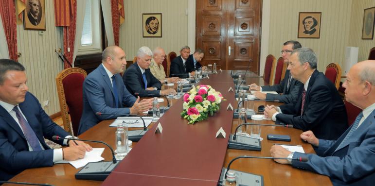 "Локхийд Мартин" с голямо обещание към Радев за изтребителите F-16