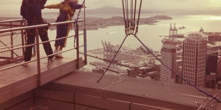 Бионсе скочи от небостъргач в Нова Зеландия