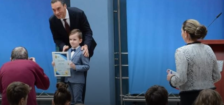 6-годишният Лъчезар шампион по математика
