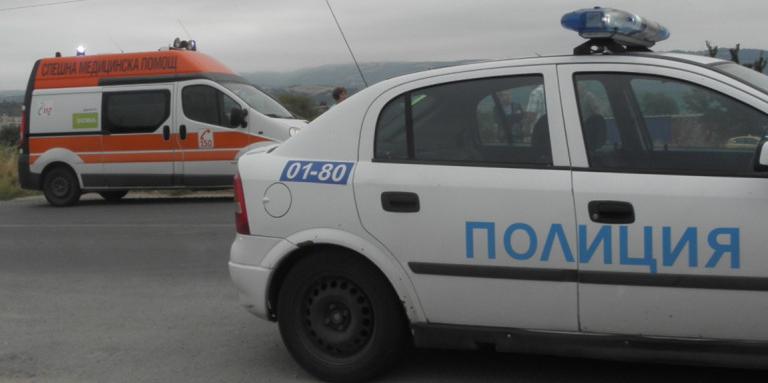 Шофьор на маршрутка вади нож на друг водач в София