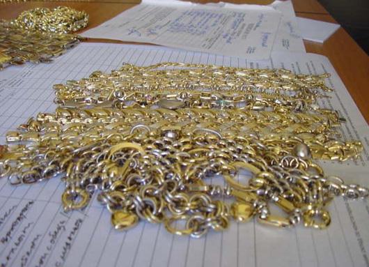 18 кг сребро и златни накити заловиха на Капитан Андреево