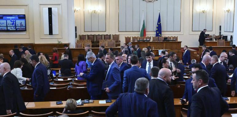 Социолог посочи кой банкер ще е успешен премиер на България