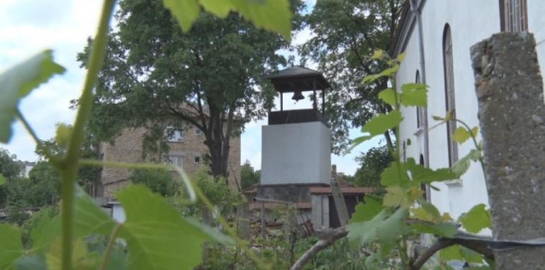 Акция за единствената църква в Нови пазар